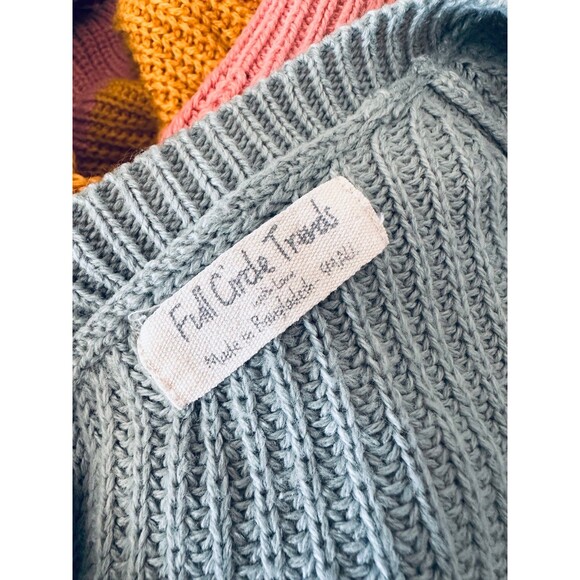 Colorblock V-Neck Sweater - Picture 6 of 8